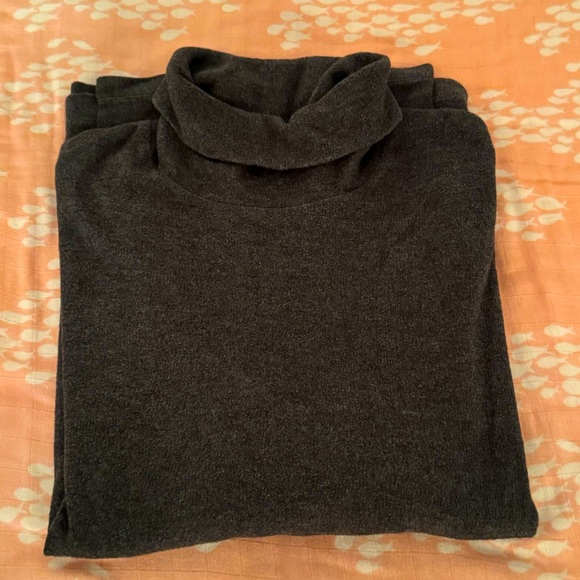 UNIQLO HeatTech Fleece Turtleneck - Picture 6 of 7
